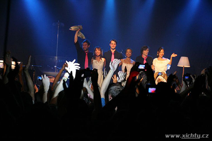 TATA BOJS + guest AHN Trio