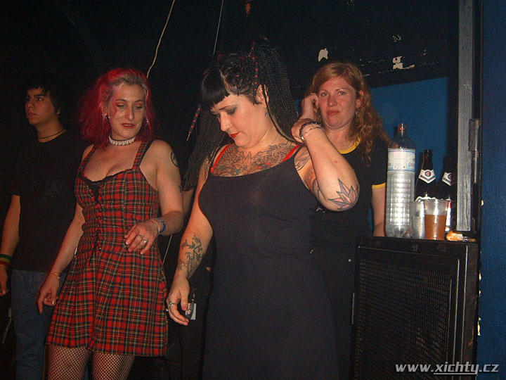 The Real McKenzies v Rock Café