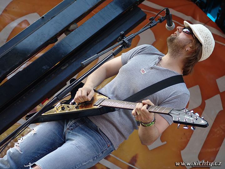 lenny kravitz revival