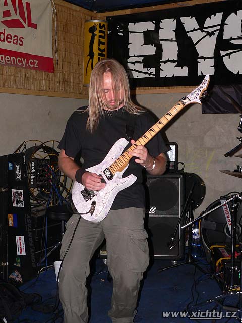 Photo 10