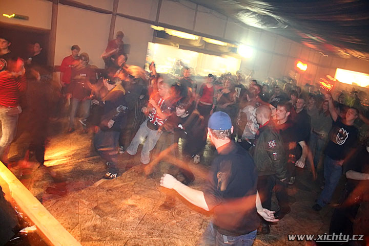 Buřinky lll., Backfliping Dog, Degradace