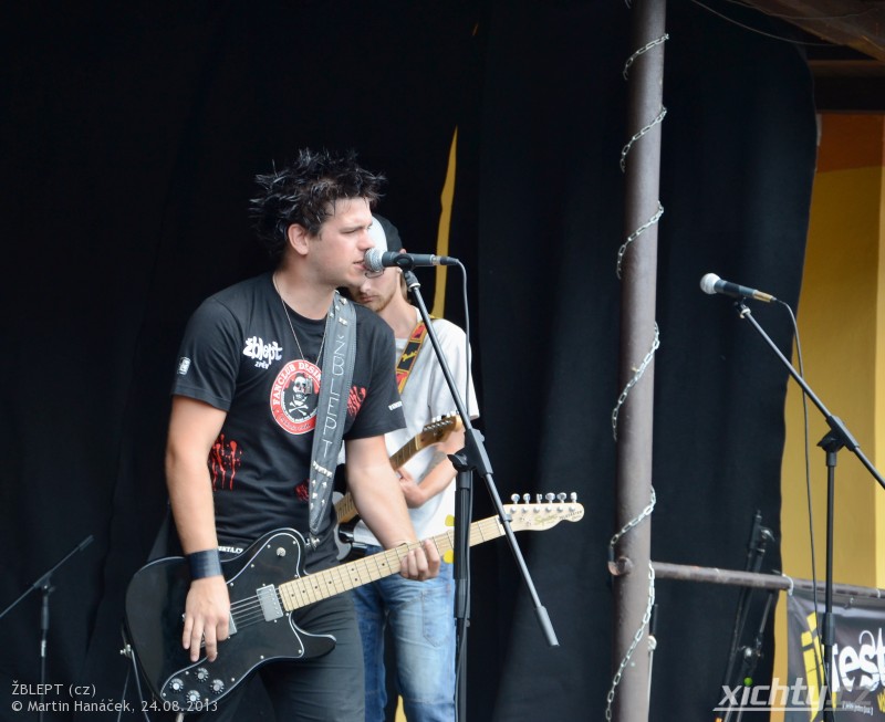 Photo 12