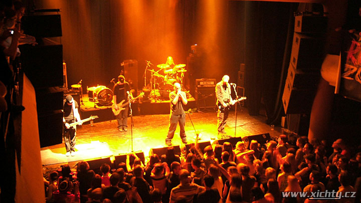 Cocotte Minute - Proti sobě - křest alba 