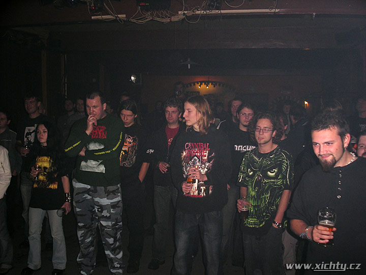 Gurkha(UK), Malignant Tumour a Plastic Grave na Prostoru