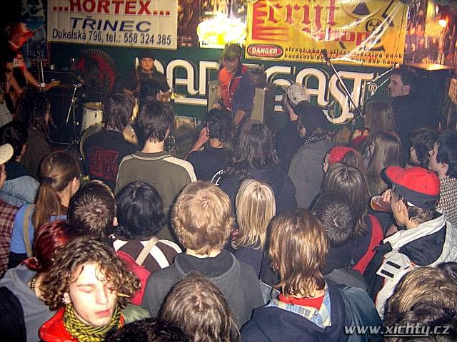 Iconclan (Fin), John Ball, Projevy radosti, Raincoat 34