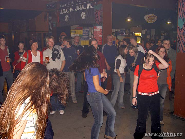 Krajíc Birthday party aneb Deaf99, Seppuka a Bad Sores na prostoru