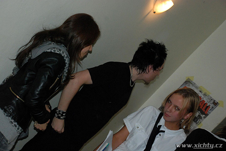 Lovex (fin) + White Flames (fin)