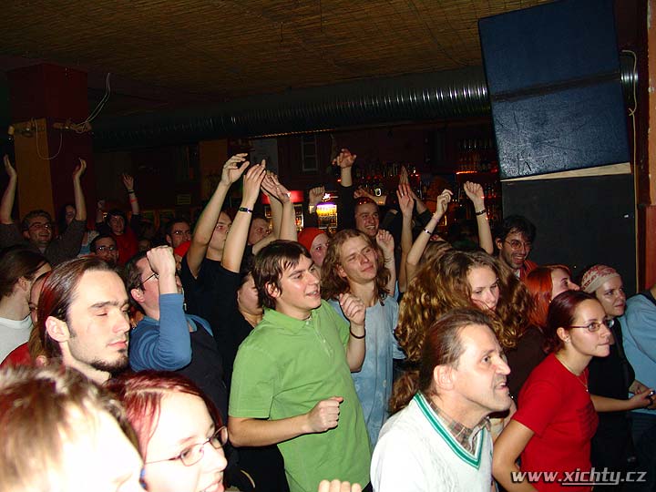 100°C + Space Junkie